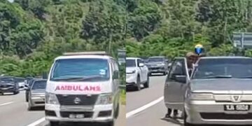 [VIDEO] Bantu ambulans akhirnya tolak kereta tepi jalan, selesai sesak