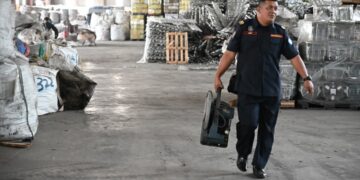 Kilang e-waste haram di Ijok diserbu