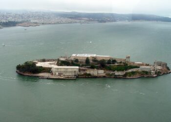 Trump minta RM600 juta, mahu bina semula penjara popular Alcatraz