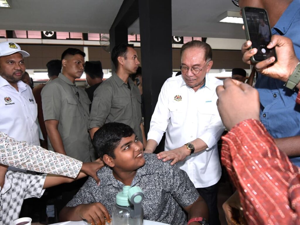 Kerajaan tanggung subsidi petrol, diesel RM6 bilion sebulan