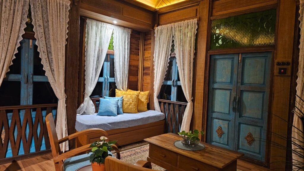 Kontras tradisi dalam sentuhan kontemporari