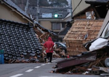 Gempa bumi kuat gegar Jepun, amaran tsunami dikeluarkan