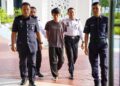 [VIDEO] Penghantar makanan rempuh polis, didenda RM3,000