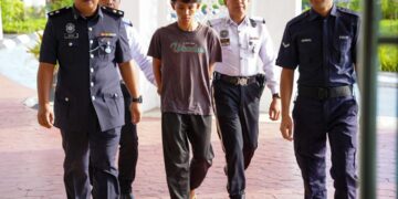 [VIDEO] Penghantar makanan rempuh polis, didenda RM3,000