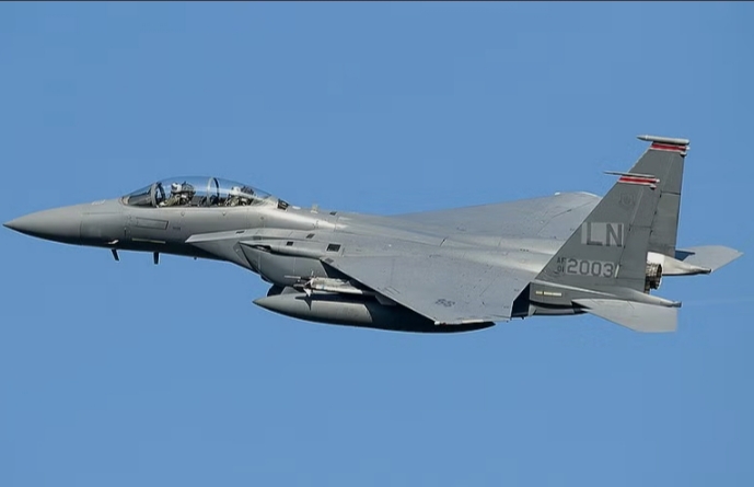 Jet perang Amerika ditembak jatuh di Iran, seorang juruterbang diselamatkan