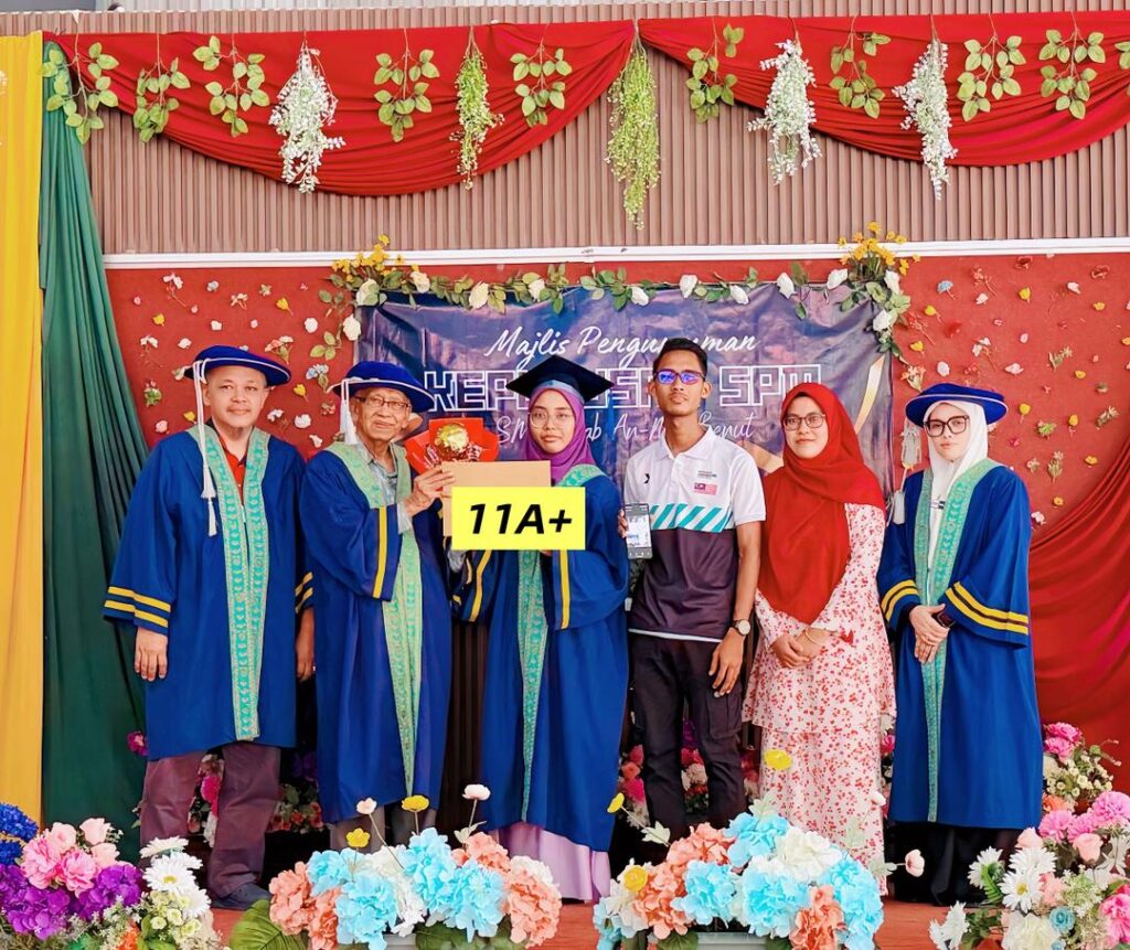 Jadi pembantu kedai pastikan adik-adik bersekolah