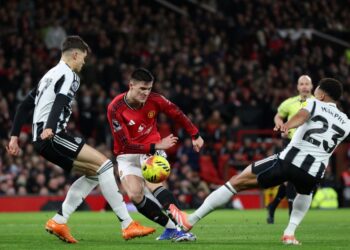 EPL: United terpaksa bayar lebih