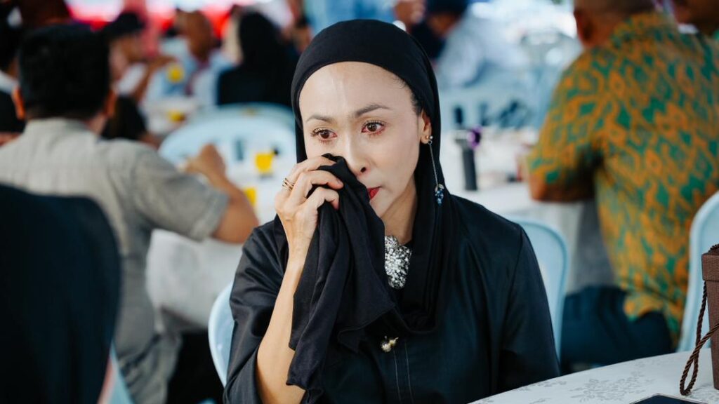 ‘Sanggup tutup kedai, korbankan raya demi Amyza’