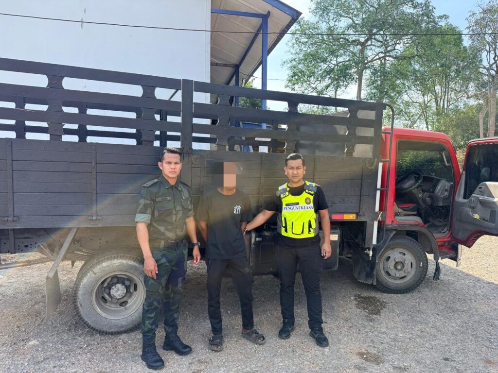 ‘Transporter’ dapat upah RM60 dicekup, tak sempat hantar diesel ke pangkalan haram