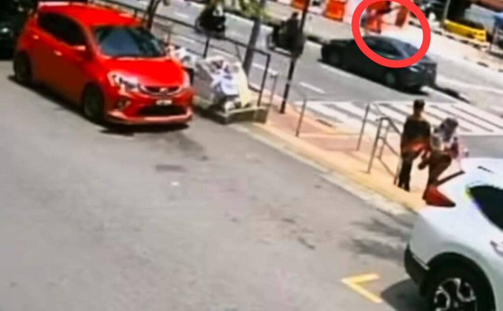 Maut selepas 10 jam bertarung nyawa dirempuh kereta