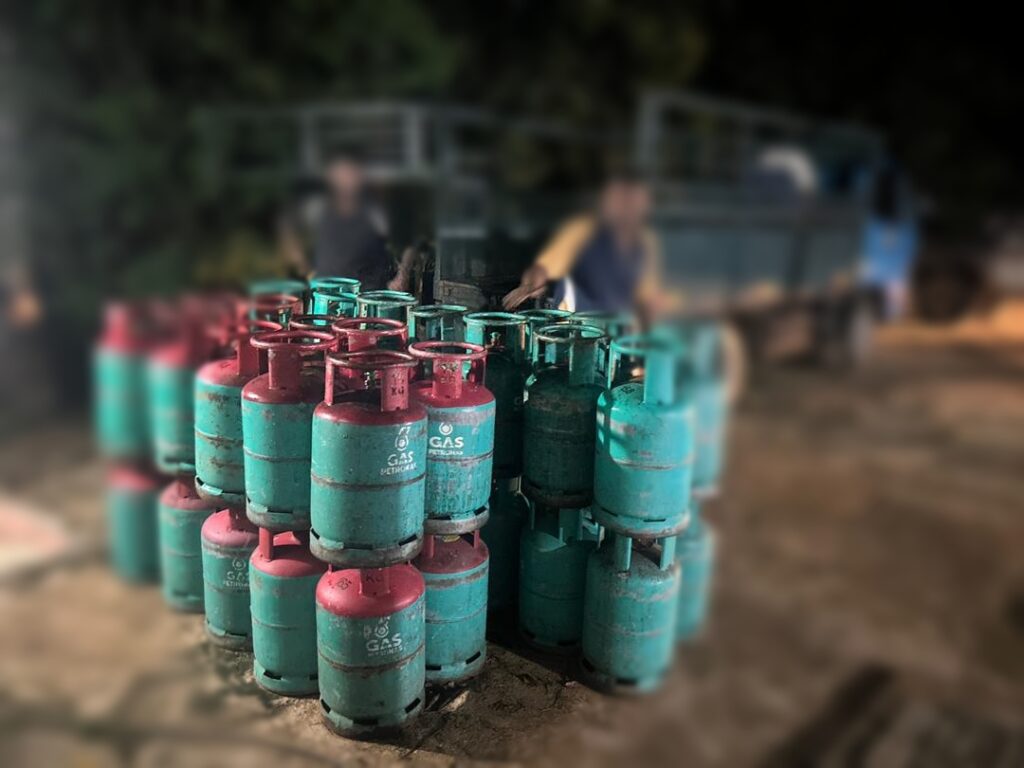 94 tong LPG, 270 liter petrol dijual secara haram disita