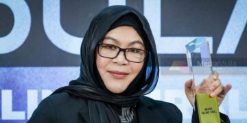 ‘Jangan kau kejar orangnya’ – Erma Fatima diserang peminat artis
