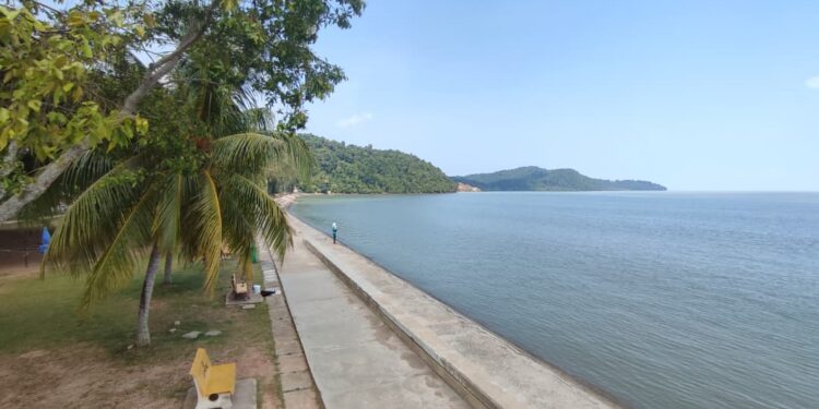 Dua pelajar institusi perguruan lemas ketika berkayak