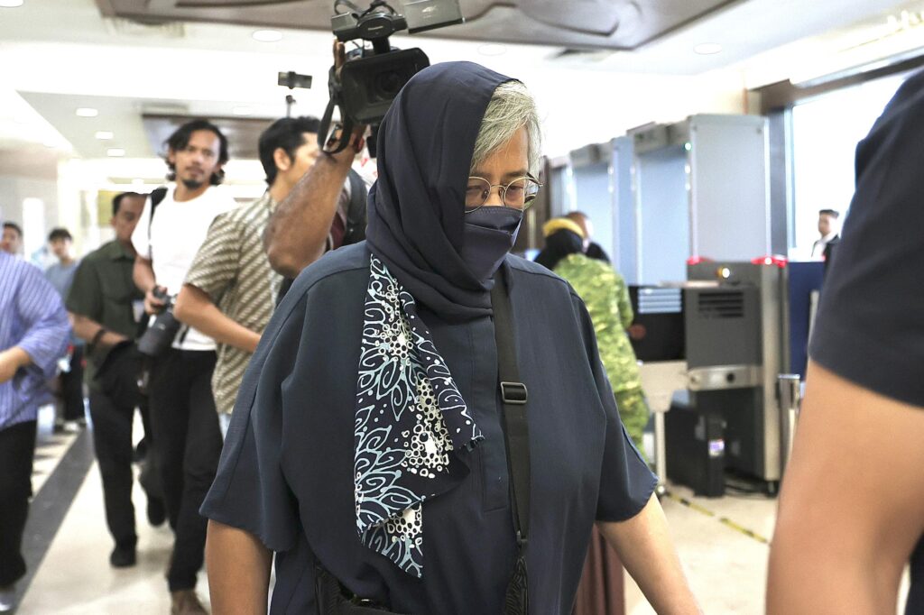 Asnida didakwa tidak isytihar harta pegangan saham lima syarikat