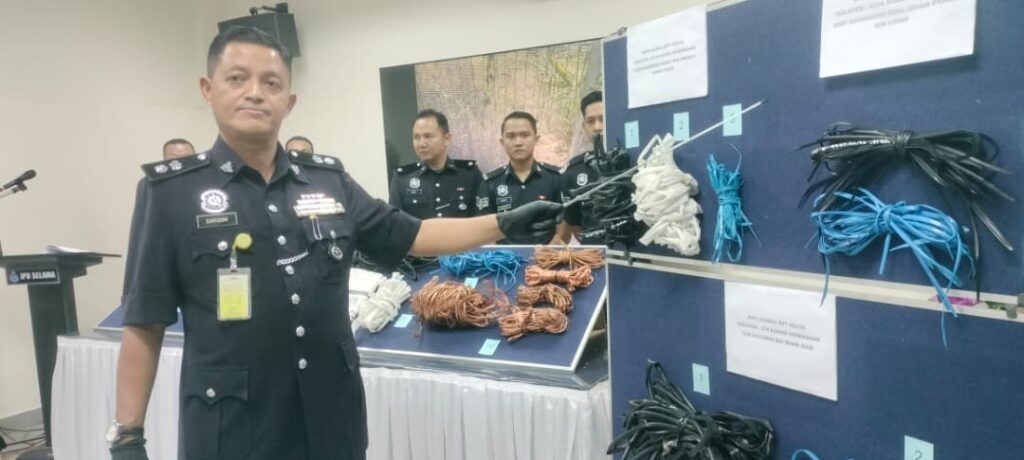 Geng Daud curi kabel tumpas