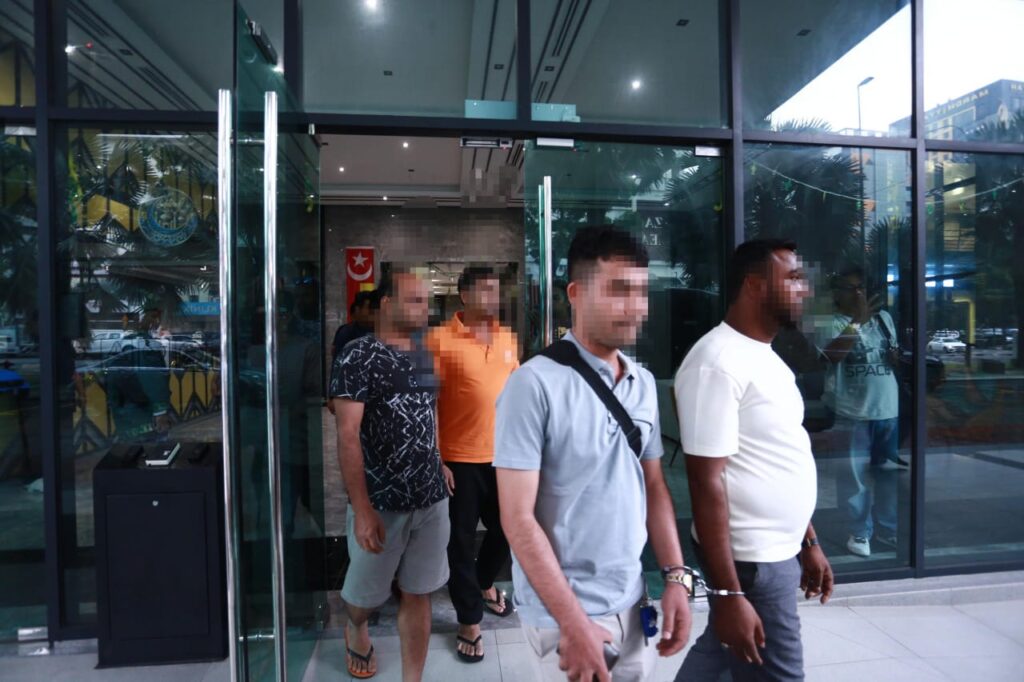 Helah PATI urus bilik penginapan terbongkar