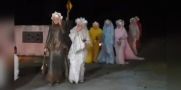 [VIDEO] Siapa tujuh gadis pakat beraya sakan pakai baju pengantin?