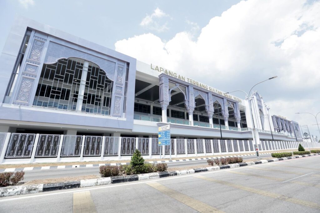 Pemanjangan landasan lapangan terbang Kota Bharu siap hujung tahun depan