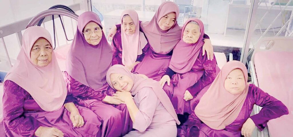 Faezah selesa jadi penjaga nenek