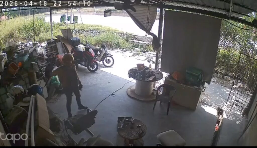 Lesap gaji RM400, beg silang dilarikan pencuri