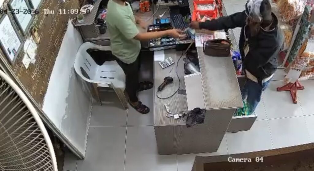 Penyamun kedai runcit diberkas kurang 24 jam