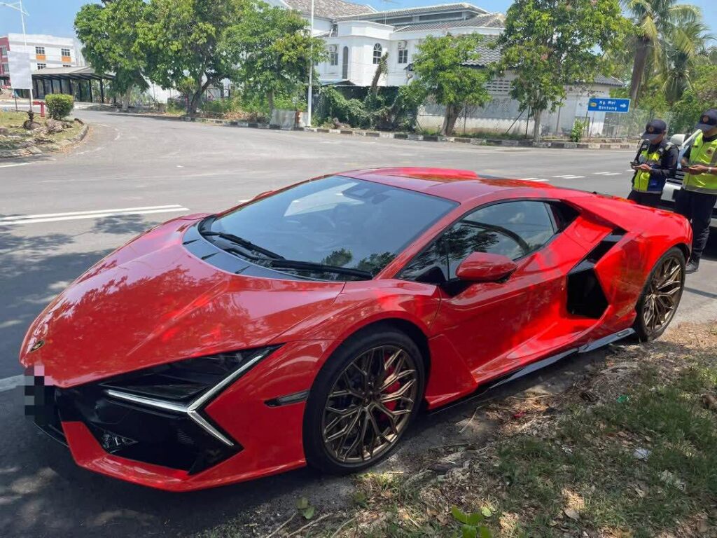 Lamborghini Revuelto RM2.3 juta disita