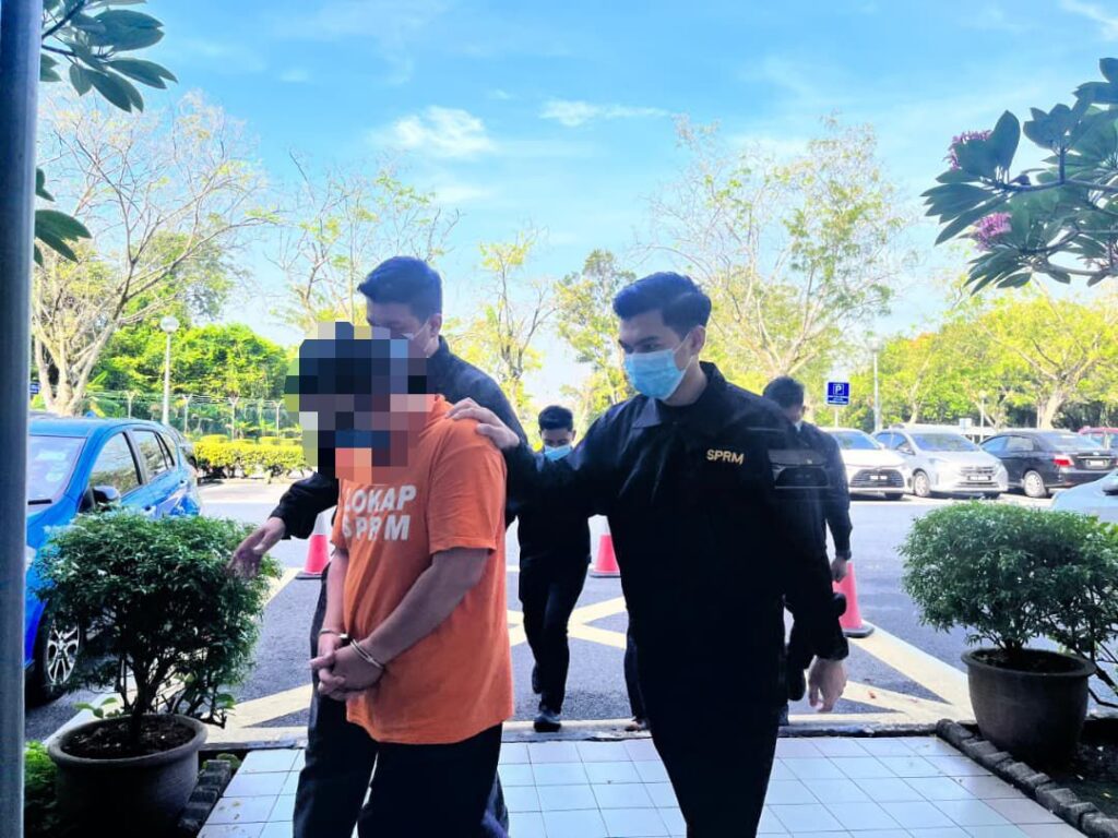 Seleweng dana RM230 juta, timbalan NGO disambung reman