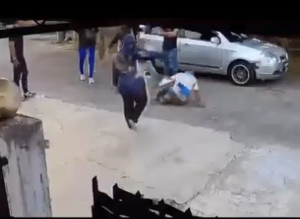 Penjaga parkir cedera dipukul depan rumah