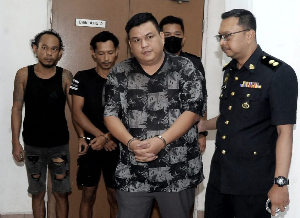 3 individu mengaku tak salah simpan diesel tanpa kebenaran