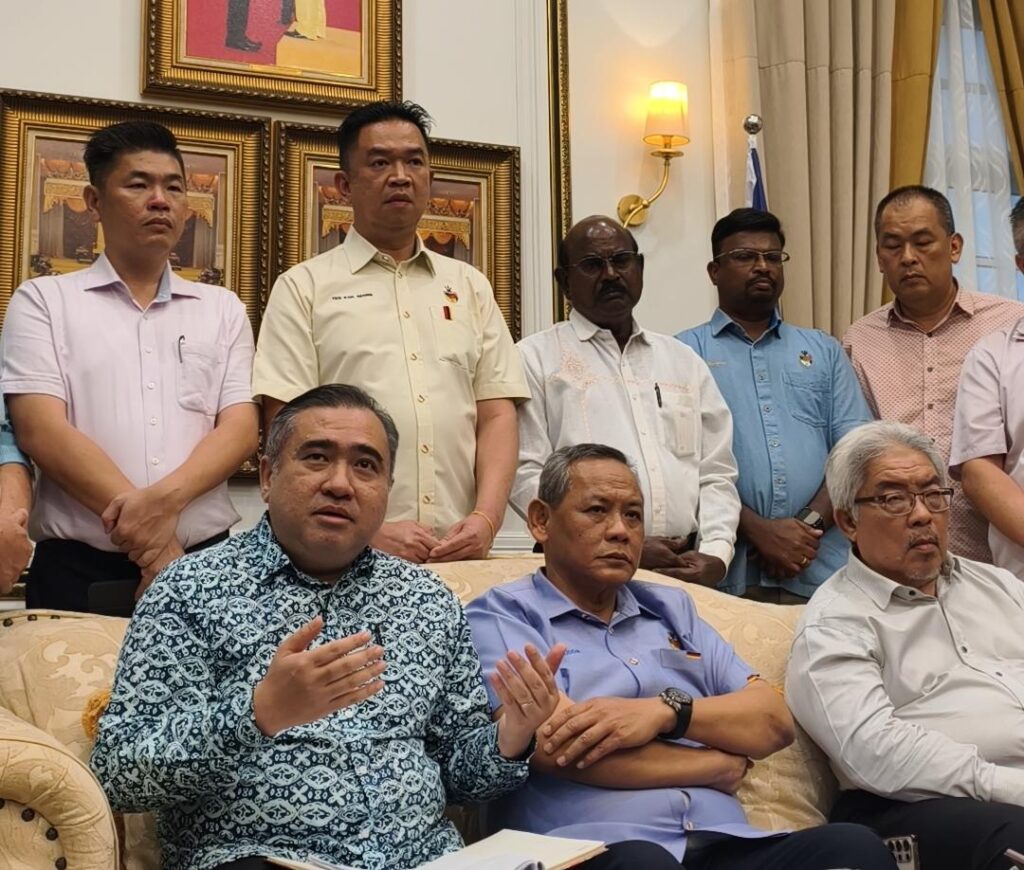 DAP tolak kerajaan ‘tebuk atap’