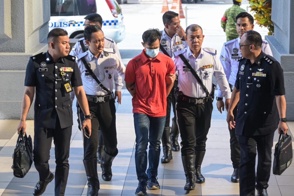Pegawai tentera didakwa bunuh, pandu kereta dalam keadaan mabuk