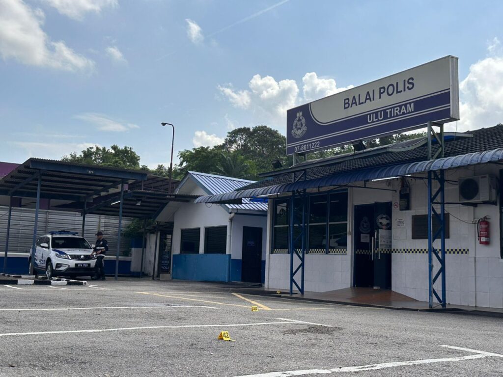 Serangan Balai Polis Ulu Tiram: ‘Syafiq terbaring pegang senjata, kepala berdarah ditembak’