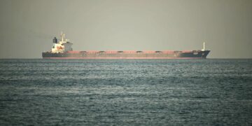 Sekatan AS, 25 kapal berjaya lepasi Selat Hormuz