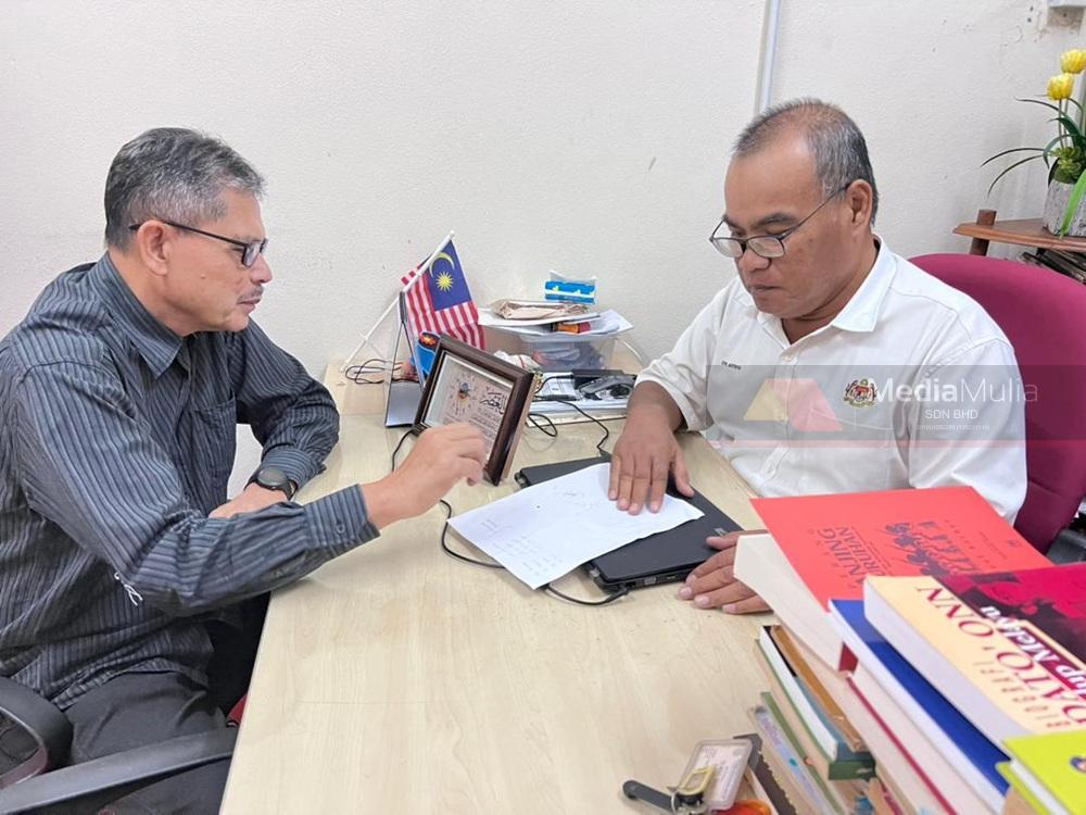 Mustafa penggawa pertama miliki PhD