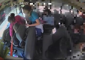 Pemandu pengsan, pelajar ambil alih kawal bas sekolah