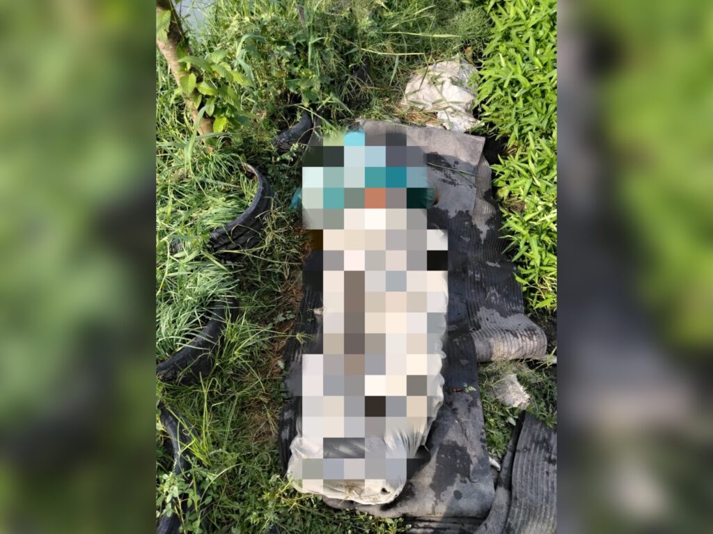 Pemancing mati lemas bot terbalik