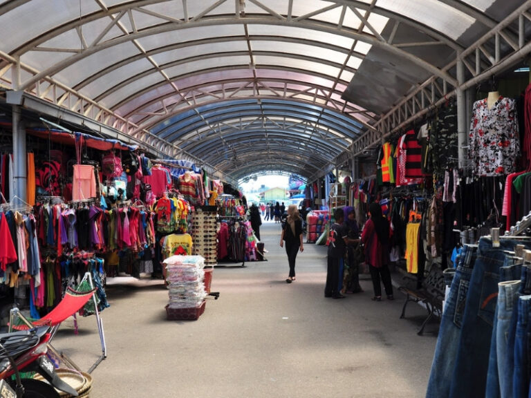 Kompleks beli-belah, pasar raya Kelantan tutup hari pertama Aidiladha ...