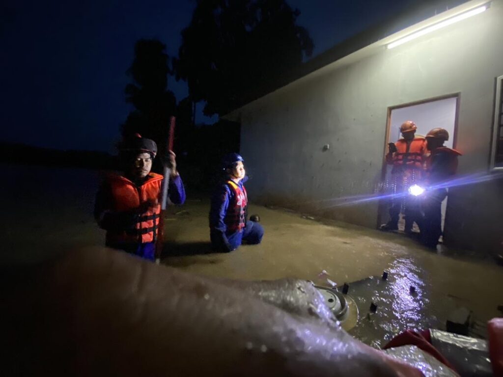 Hujan lebat 2 jam cetus banjir di Bandar Baharu