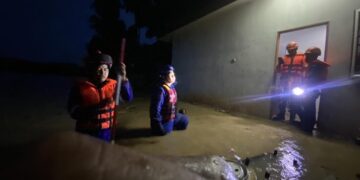 [VIDEO] Hujan lebat 2 jam cetus banjir di Bandar Baharu