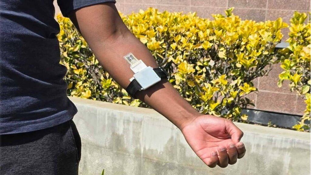 Tak perlu cucuk! ‘Plaster’ peluh pintar ganti ujian darah
