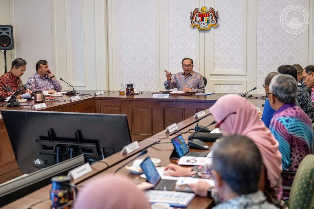 RM5 bilion bantu usahawan mikro, penjaja kecil