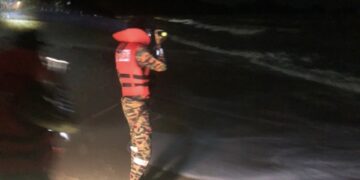 Pekerja jet ski hilang di Pantai Tengah