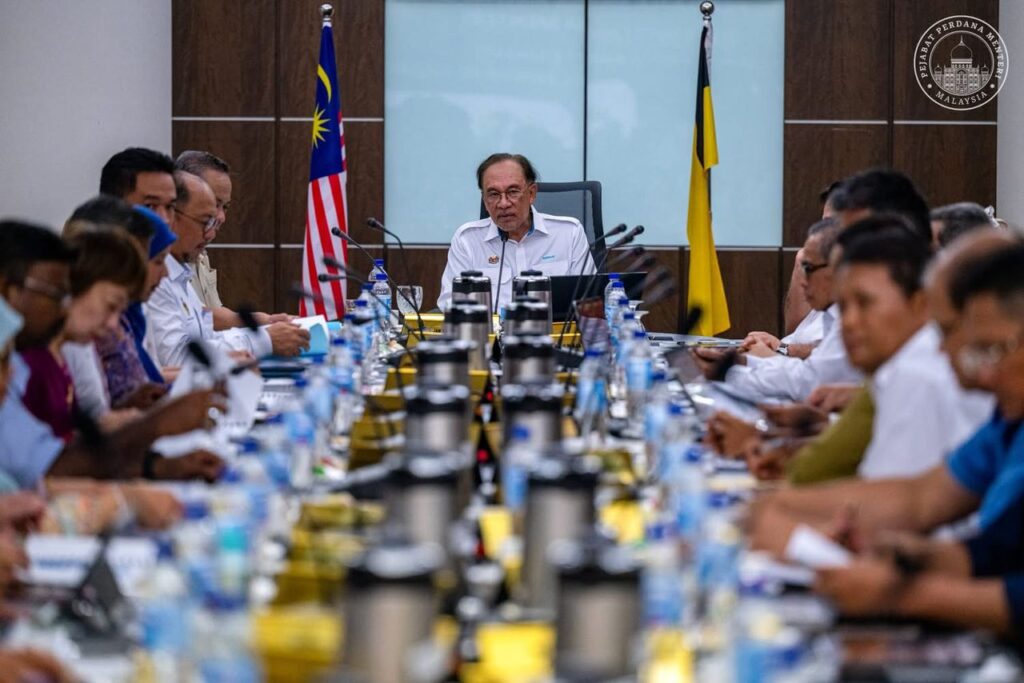 Projek RMK-13 perlu beri manfaat terus kepada rakyat – Anwar