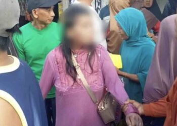 Kecoh wanita pakai duit palsu beli-belah di pasar