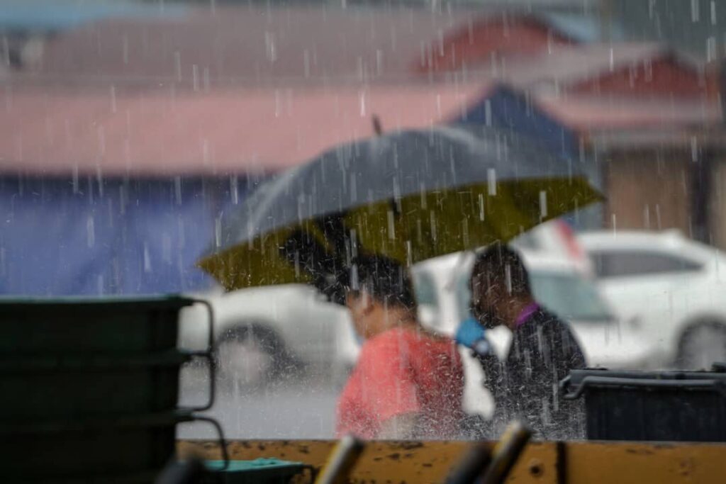Penduduk utara ‘berselimut’ sampai tengah hari