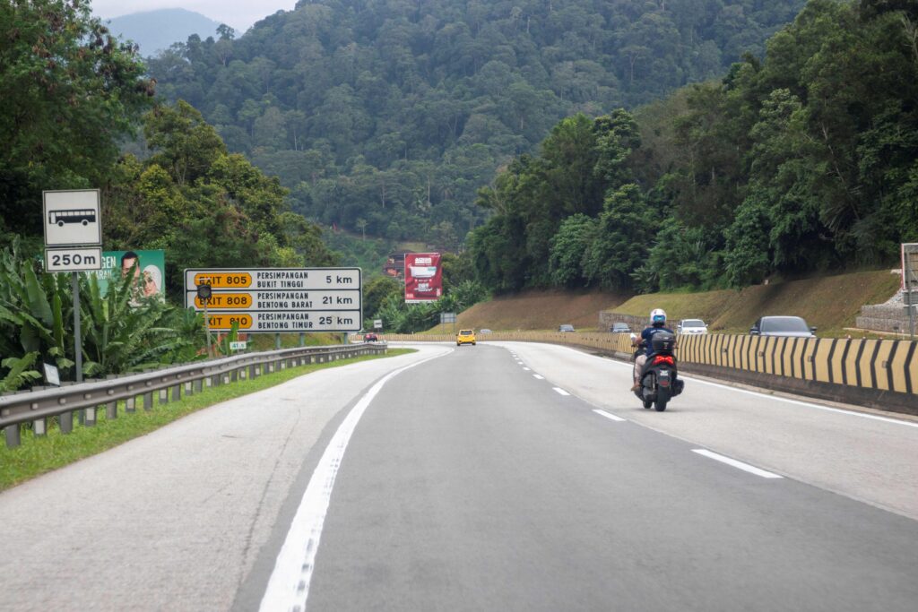 Laluan 51 kilometer KL-Karak ‘jemput’ kemalangan