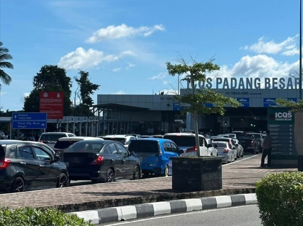 27,570 orang guna pintu sempadan Perlis ke Thailand