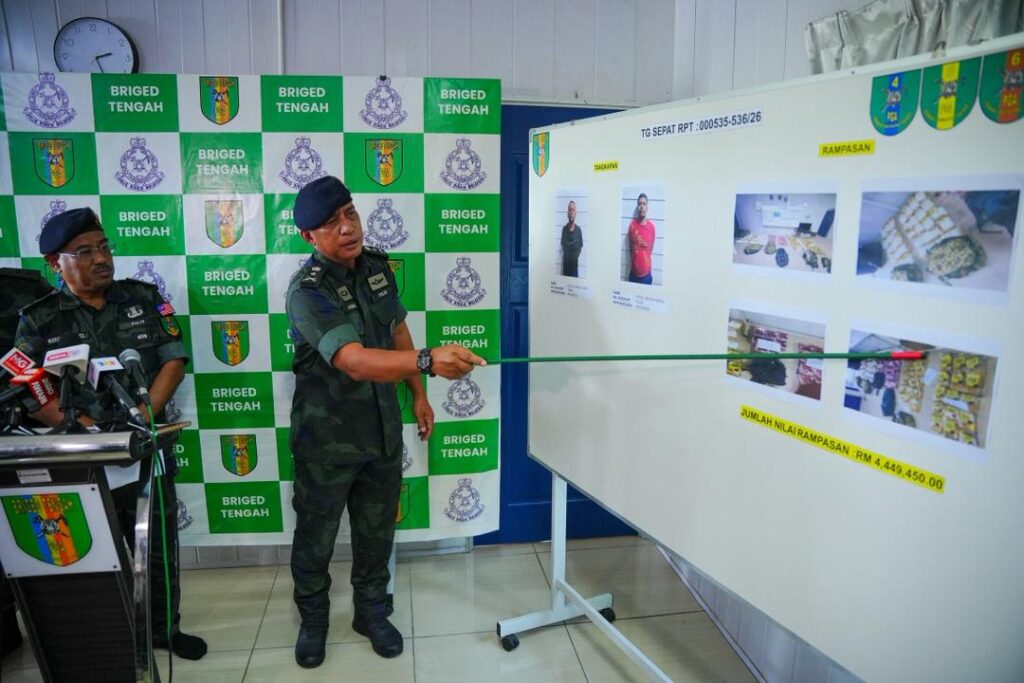Dua penyeludup syabu RM4.4 juta dicekup 100 meter dari pos PGA
