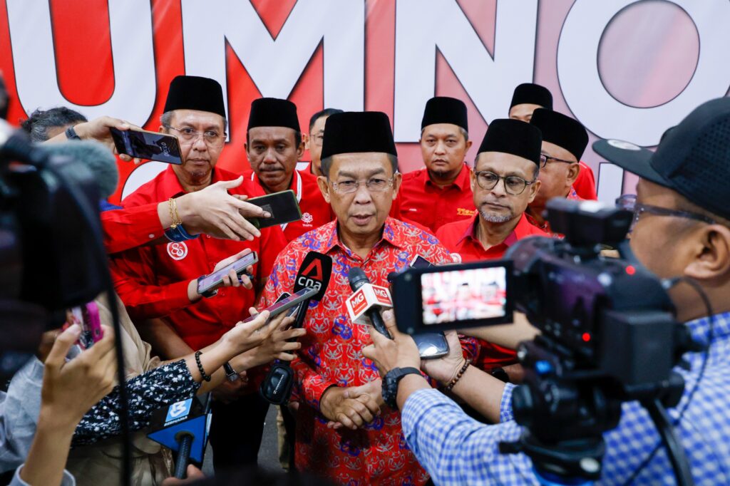 UMNO N. Sembilan sedia jadi pembangkang, tarik sokongan MB kekal
