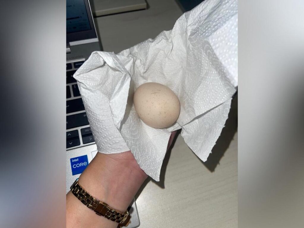 Wanita tak sangka kebaikan kecil dibalas abang ‘cleaner’